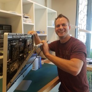 Apple certified mac technician and p.c. technician Apple certified mac technician and p.c. technician